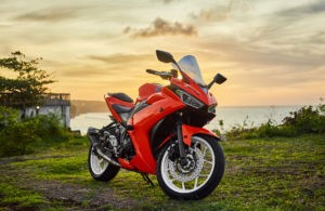 Yamaha R25 ABS Orange for rent in Bali