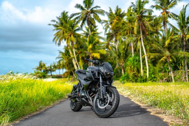 Kawasaki Z250 for rent in Bali