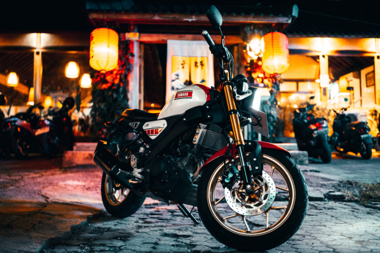 Yamaha XSR 155 “60th” White for rent in Bali