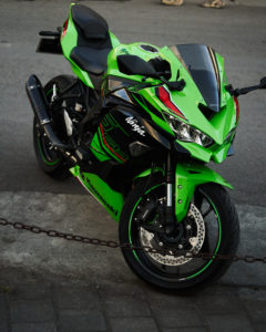 Rental Ninja ZX25RR Akrapovic in bali