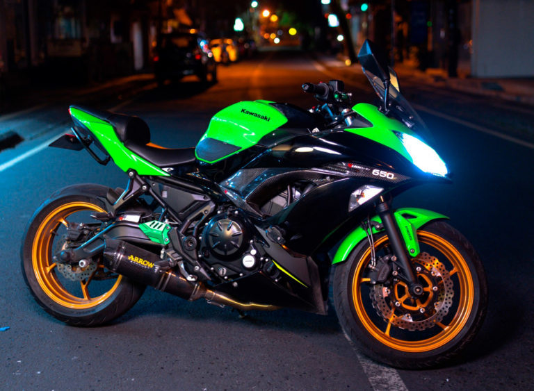 Kawasaki Ninja 650 ABS Carbon for rent in Bali