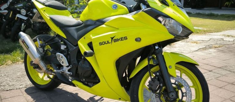 Yamaha R25 ABS Yellow for rent in Bali