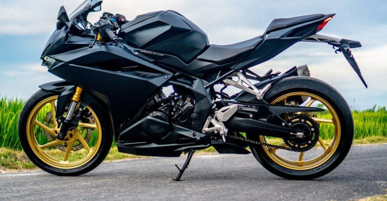 Honda CBR 250RR ABS SP QS 2022 for rent in Bali
