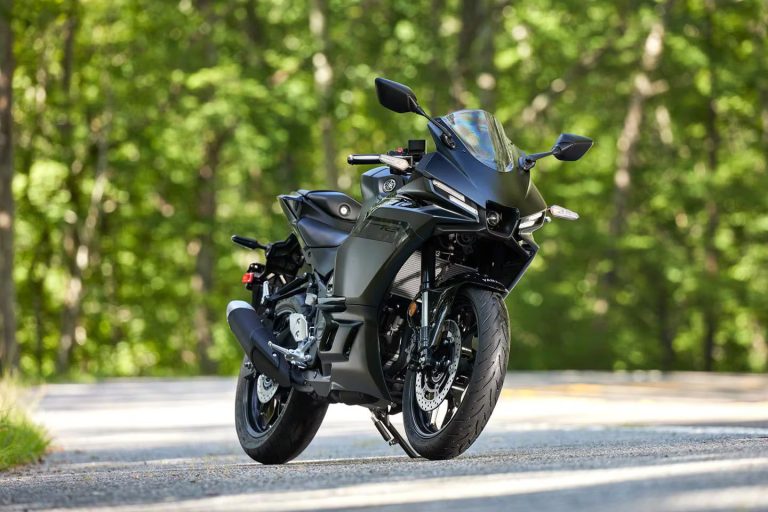 Yamaha R25 ABS NEW 2025 Limited Edition for rent in Bali