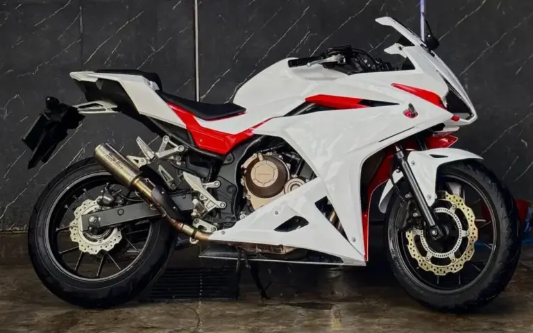 Honda CBR500R White for rent in Bali